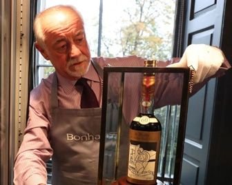 Бутылка виски была продана на аукционе в Шотландии более чем за 1 миллион $